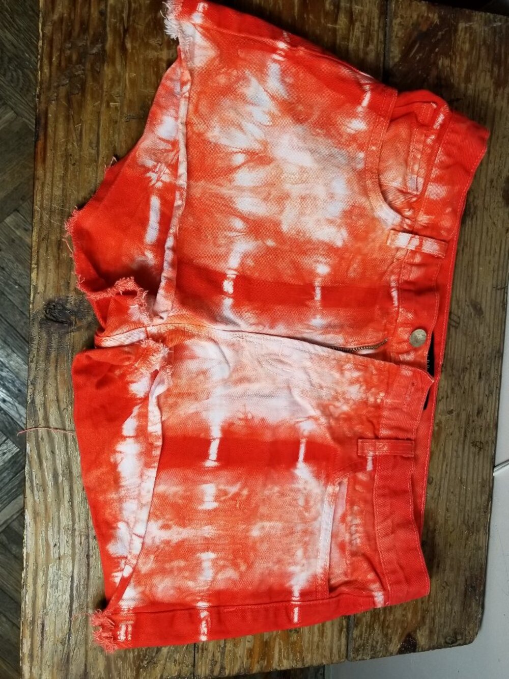 J Brand Orange Tie Dye Cut Off Shorts Size 29 (32 in. waist), Frayed Hem